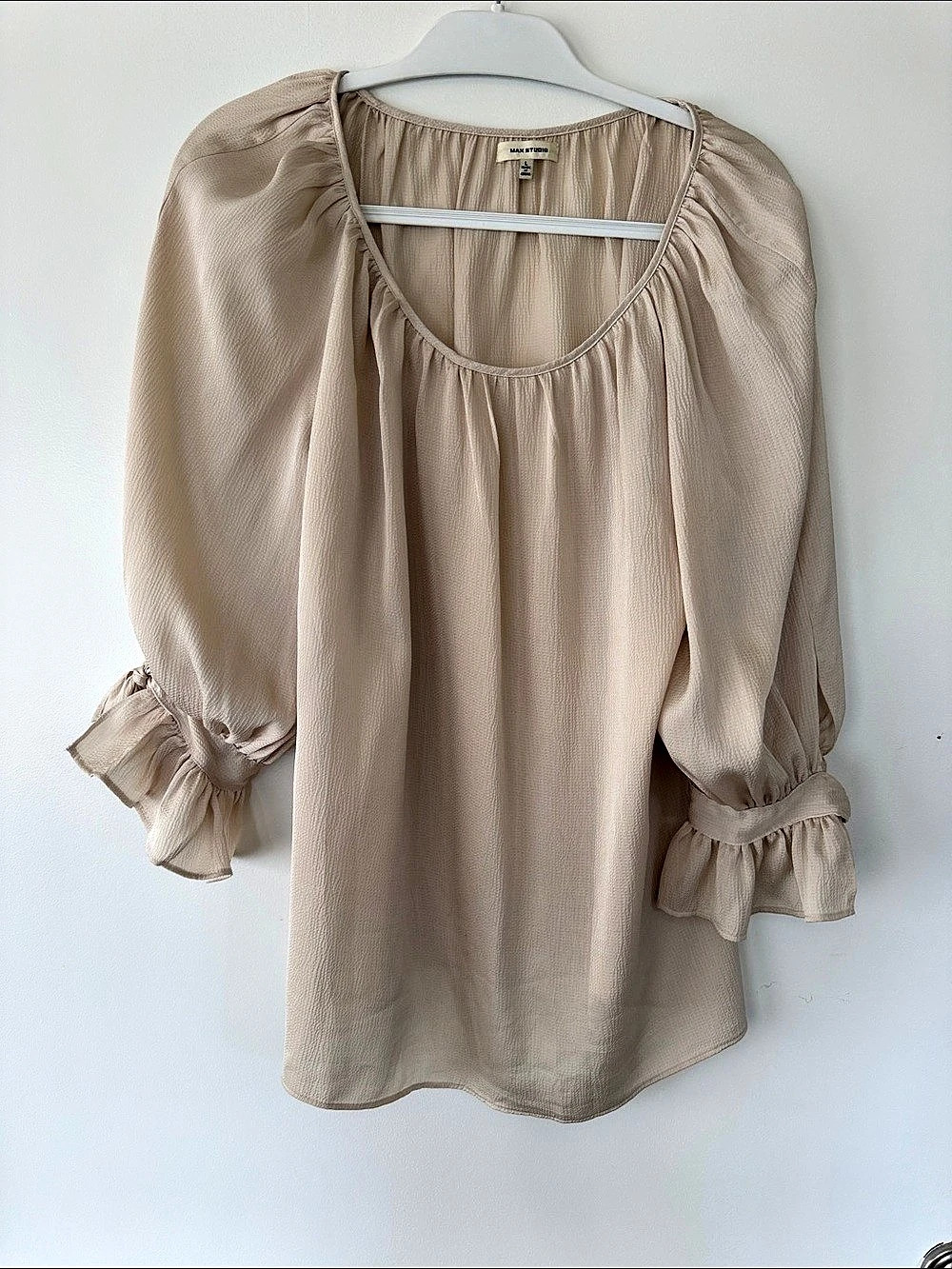 Max Studio Ruffle Sleeve Blouse in Beige Large Like New